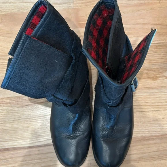 Sorel black leather boot sz 9 euc - Picture 5 of 6